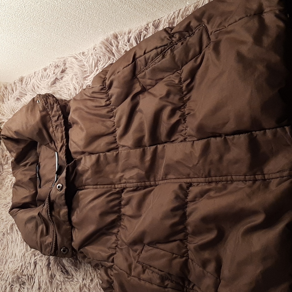 Woman's GAP Down Puffer Vest Size Med